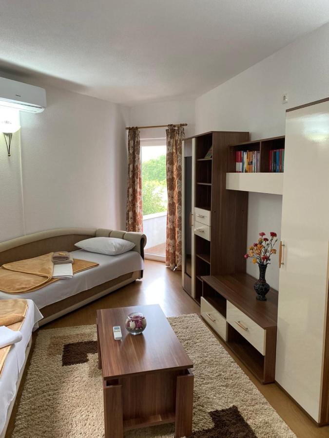 Hotel Pansion Lazine à Međugorje Extérieur photo