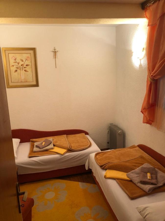 Hotel Pansion Lazine à Međugorje Extérieur photo