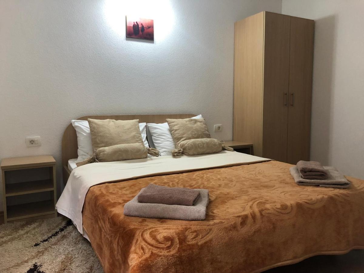 Hotel Pansion Lazine à Međugorje Extérieur photo