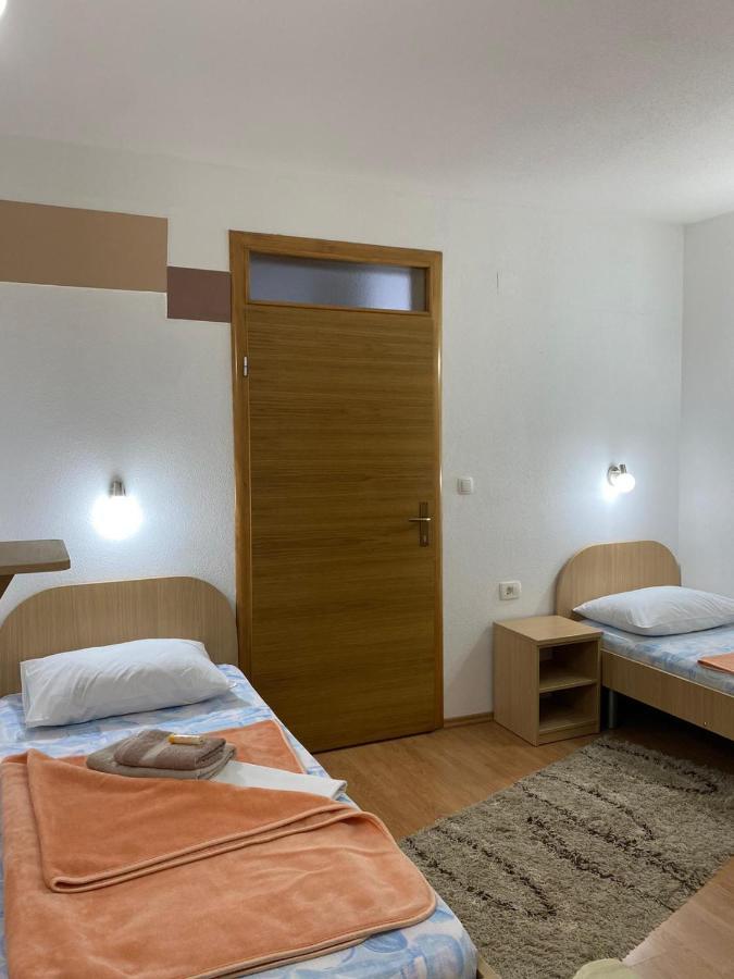 Hotel Pansion Lazine à Međugorje Extérieur photo