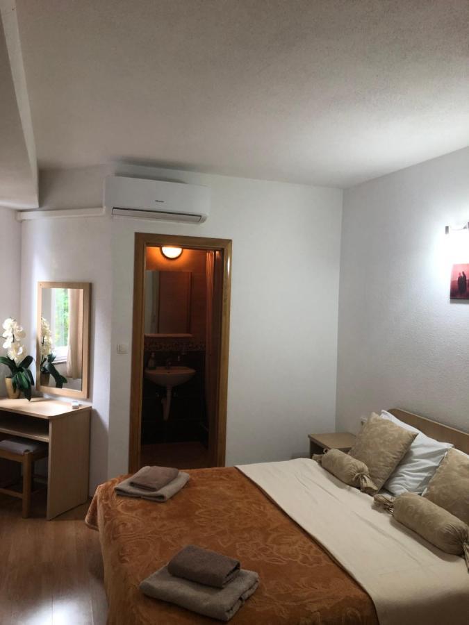 Hotel Pansion Lazine à Međugorje Extérieur photo